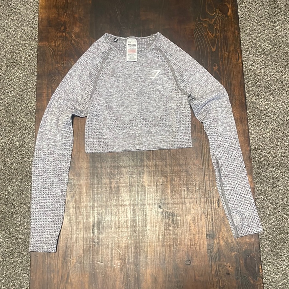Gymshark - Long-Sleeve Work Out Crop-Top - Small